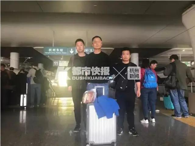 32岁男子开顺风车二年骗2000万,32岁男子结识4女子