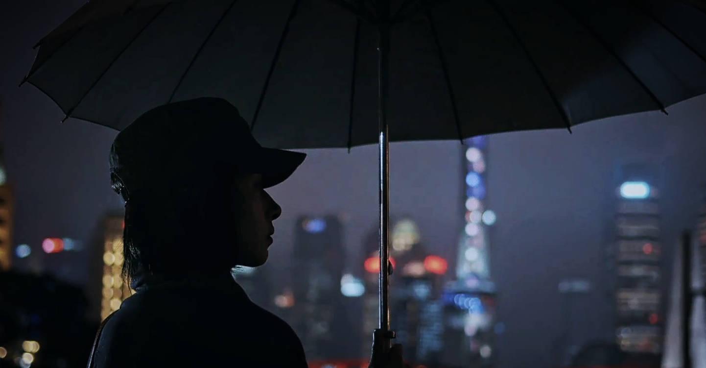 万茜憨憨,万茜耍帅