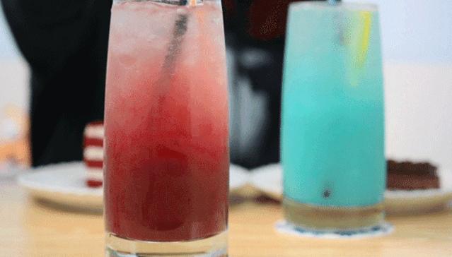 专门摸屁股的店，任摸