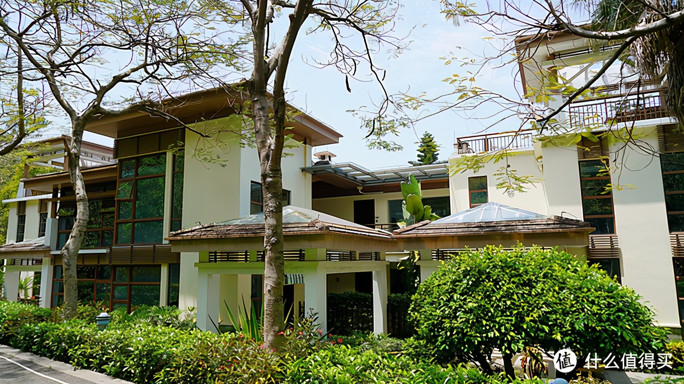 闅愪簬灞辨捣,闅愪簬灞辨捣涔嬮棿