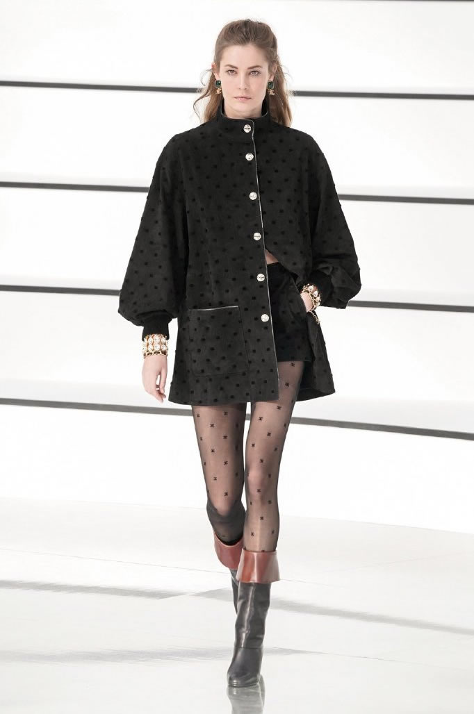 chanel秀款透明雨靴黑白两色 (chanel2017早秋鞋子)