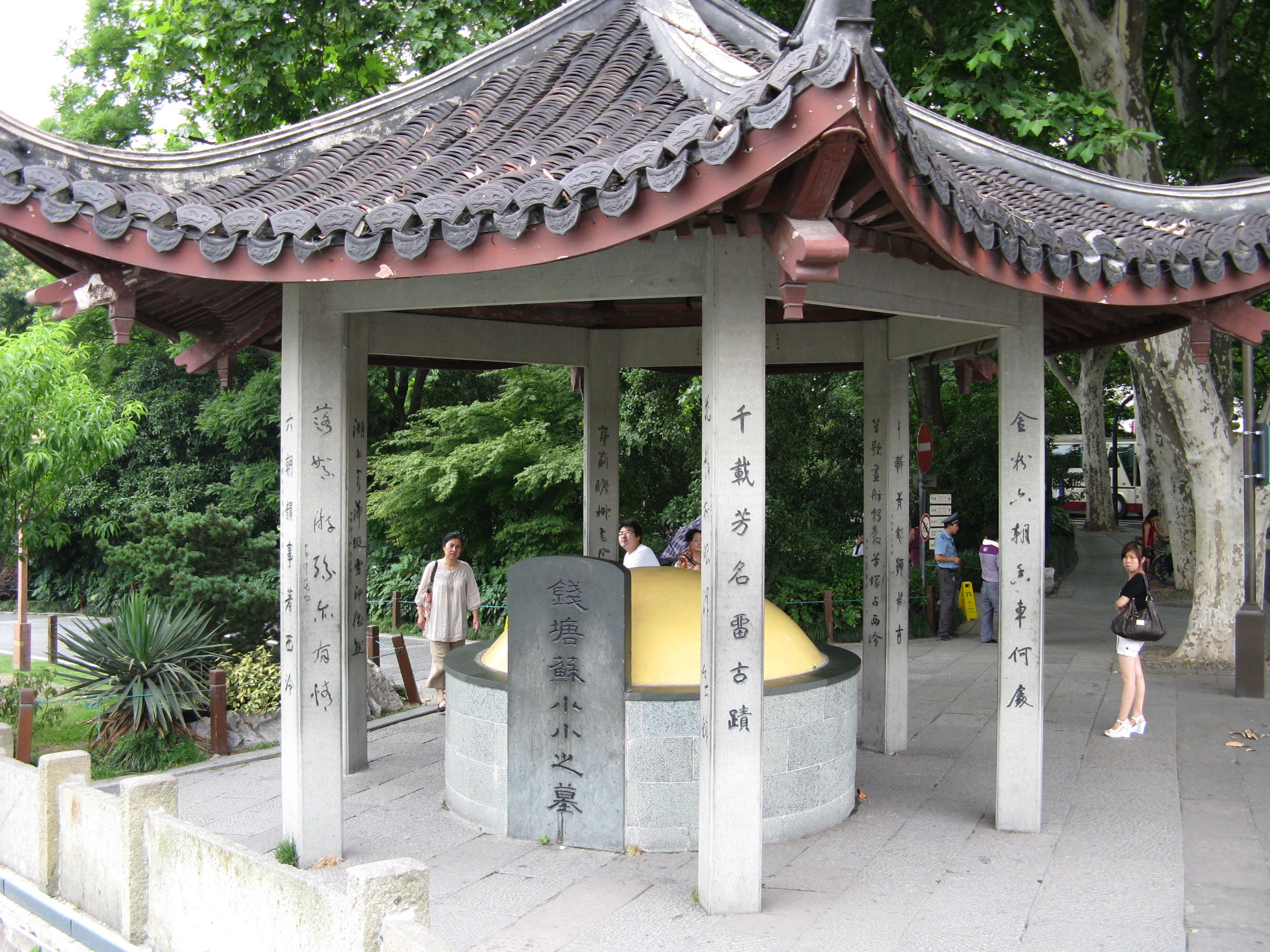 西湖旅游景点推荐,带着儿子一起游遍西湖美景