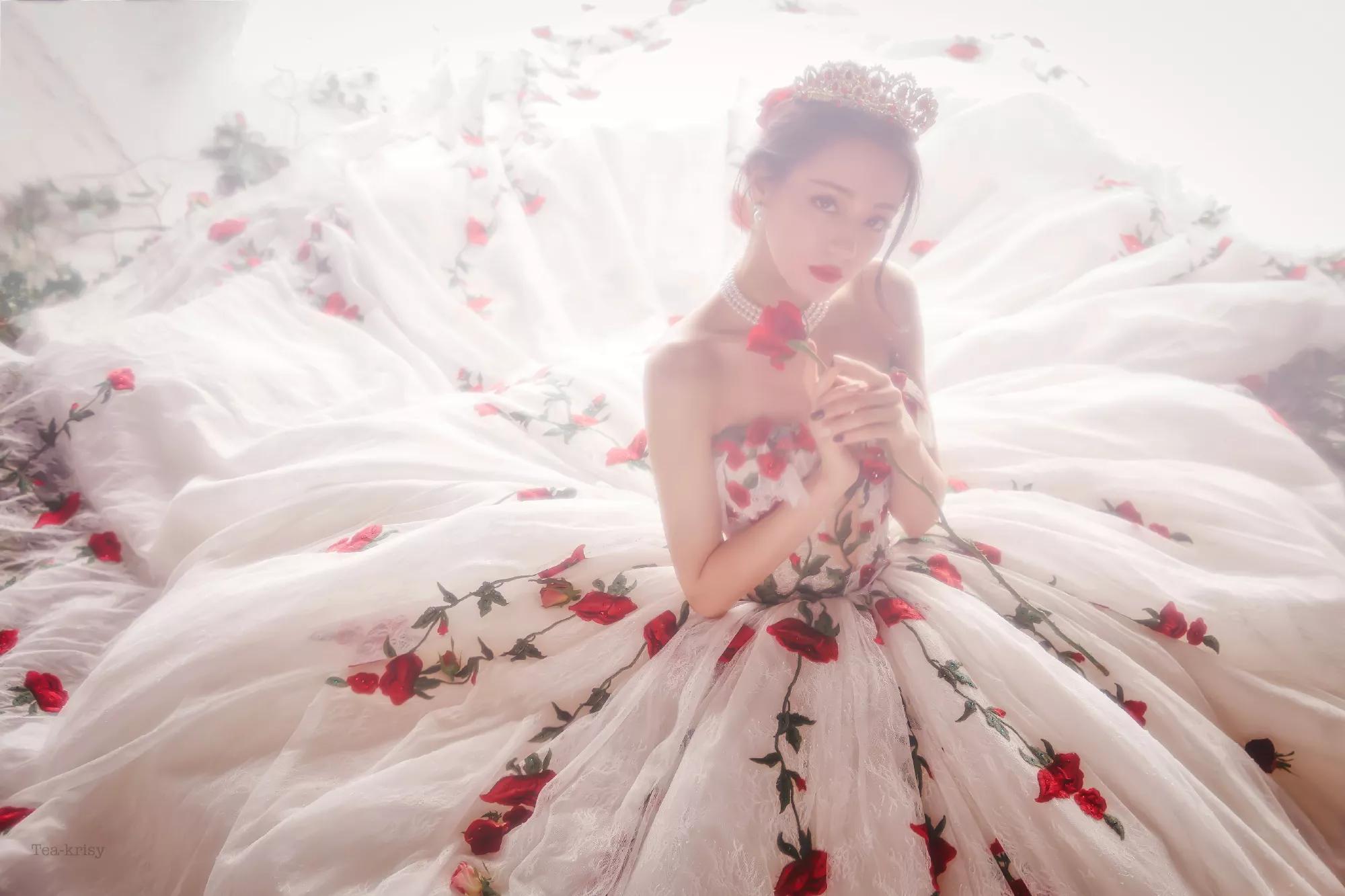 迪丽热巴玫瑰庄园的造型,迪丽热巴玫瑰庄园照片