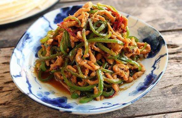 无论炒哪种肉丝，都不要直接下锅，多做2步，肉丝不干不柴很入味