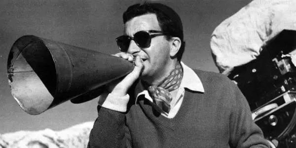 意大利新现实主义电影运动简介,意大利新现实主义电影的三个时期