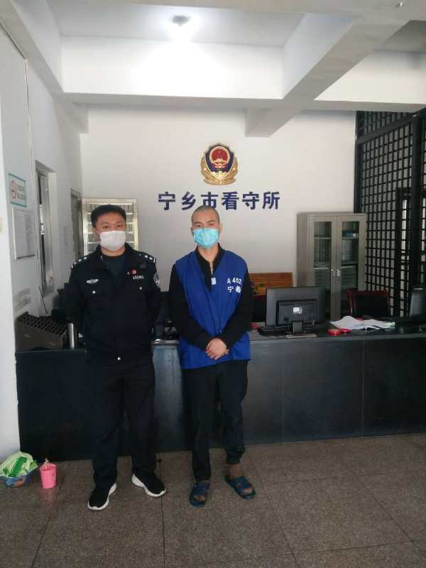 男子从湖北购230万只劳保口罩当医用口罩销往全国，被刑拘