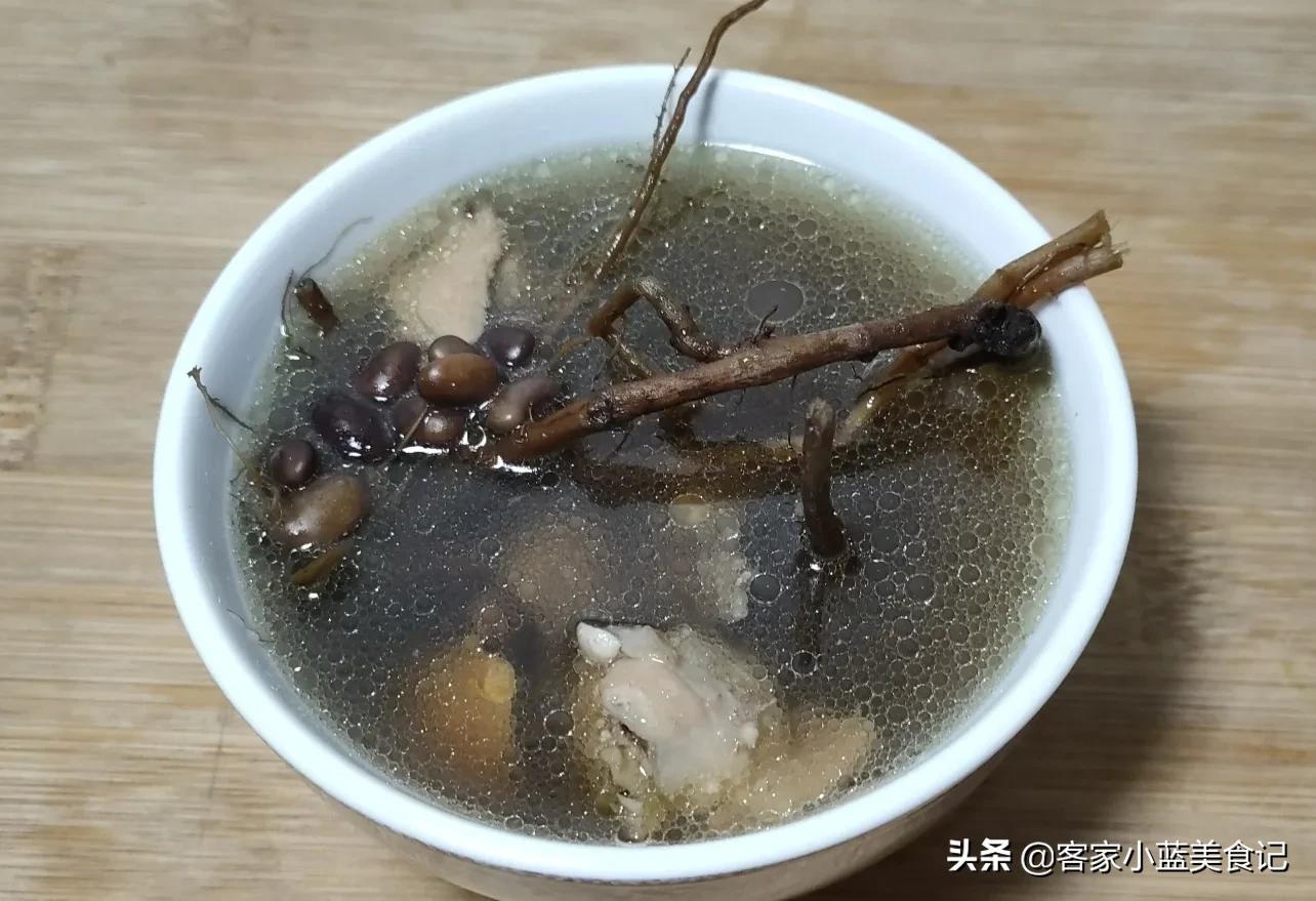 寒冷的冬天要多喝这碗汤简单营养,天冷了女人要常喝这种汤