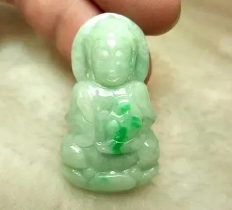 选购翡翠时如何关注翡翠的种水色,翡翠学雕