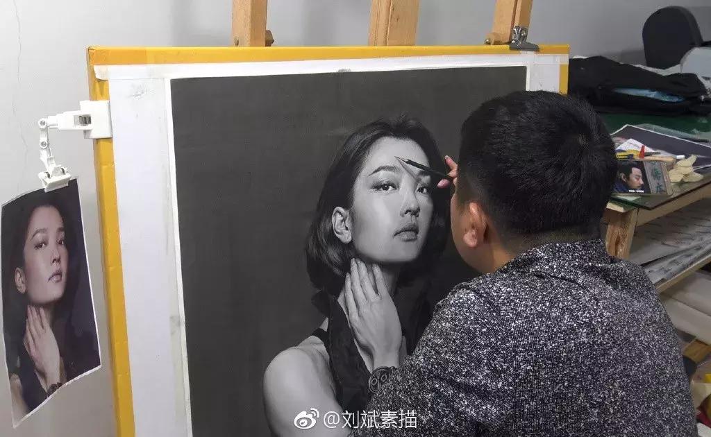 同一支炭笔，为啥人家可以吃透素描结构和质感，看完这一波你也行