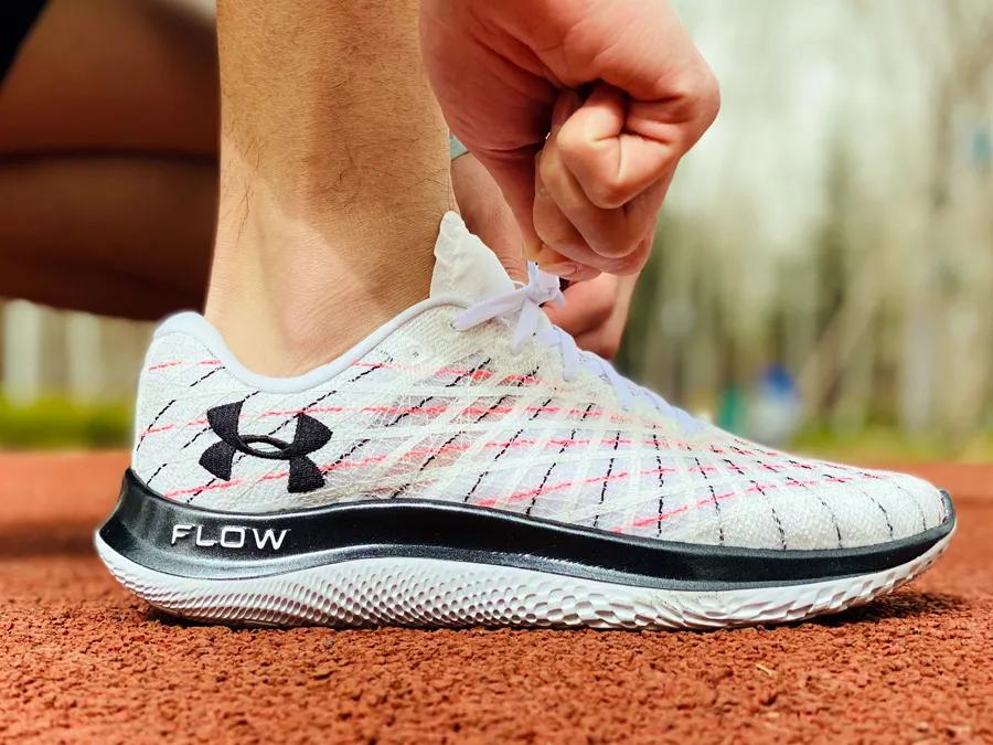 uaflow跑鞋适合立定跳远跑步么,uaflow跑鞋单只鞋重