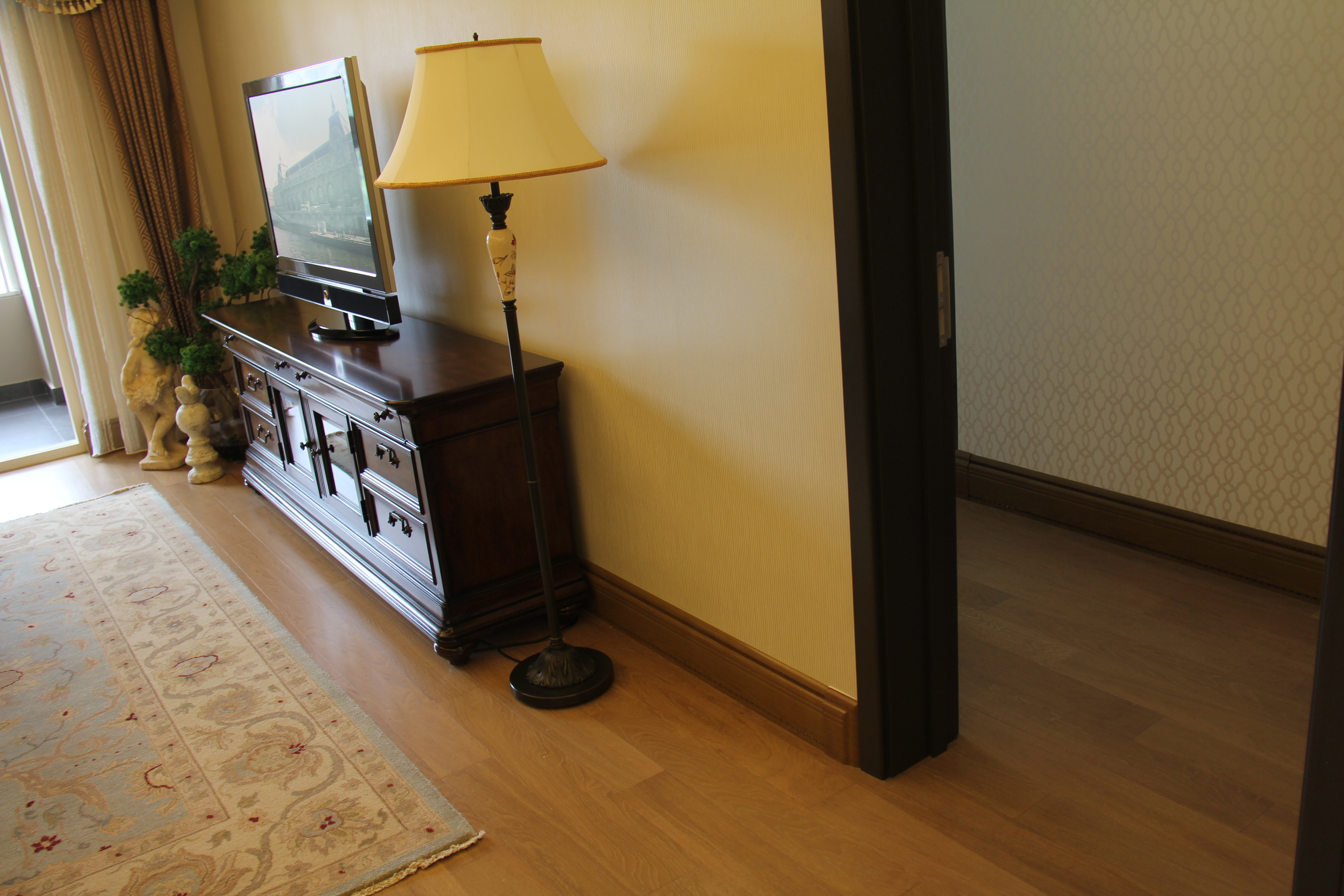 踢脚暖用什么加热器,踢脚暖的正确使用方法