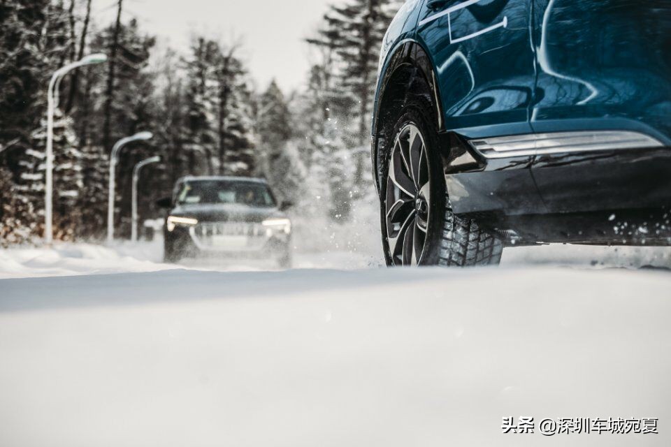 奥迪quattro冰雪试驾,奥迪quattro四驱雪地真实表现