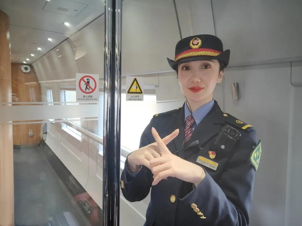 高铁上什么物品不能碰,高铁上有什么设施