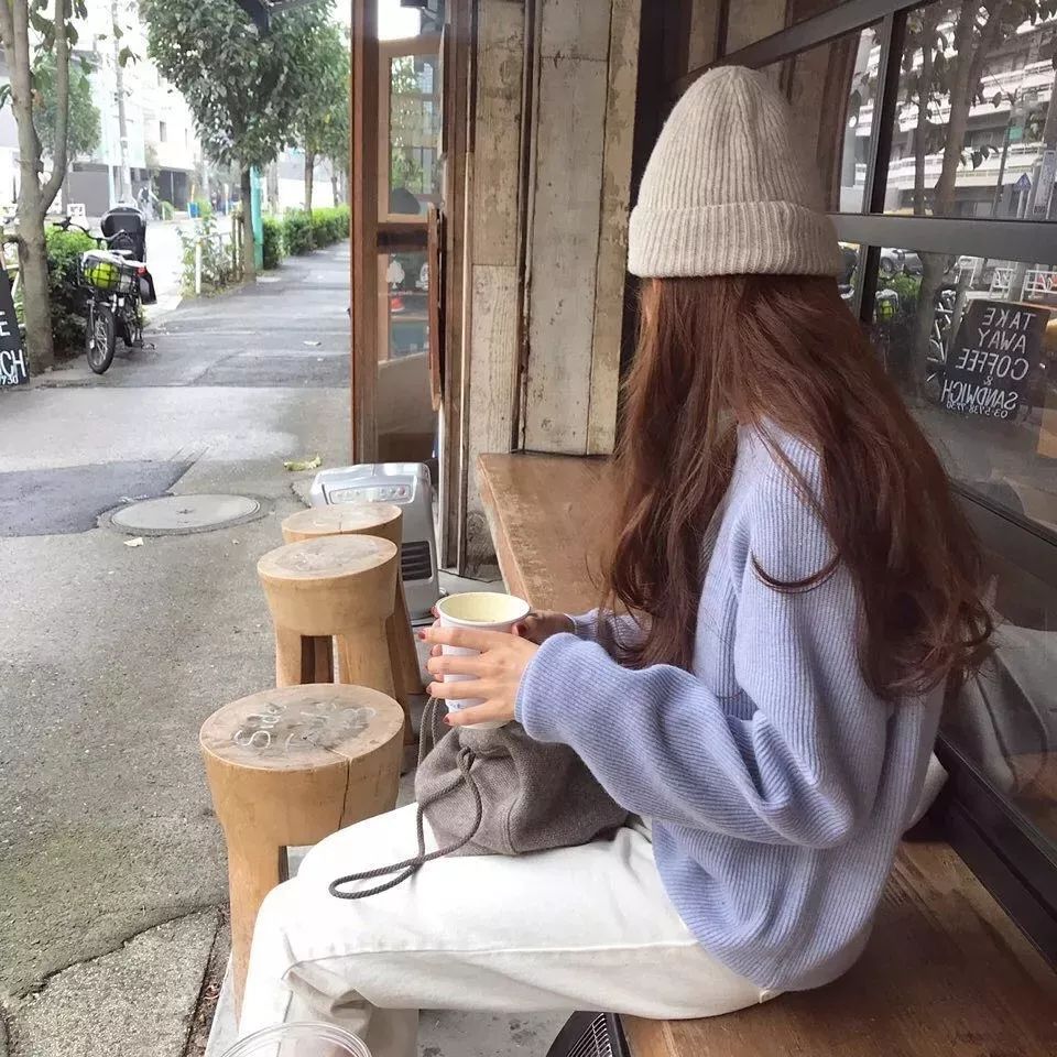 一条白裤子,搭配所有大衣!时髦精必备,给你整个冬天的高级感