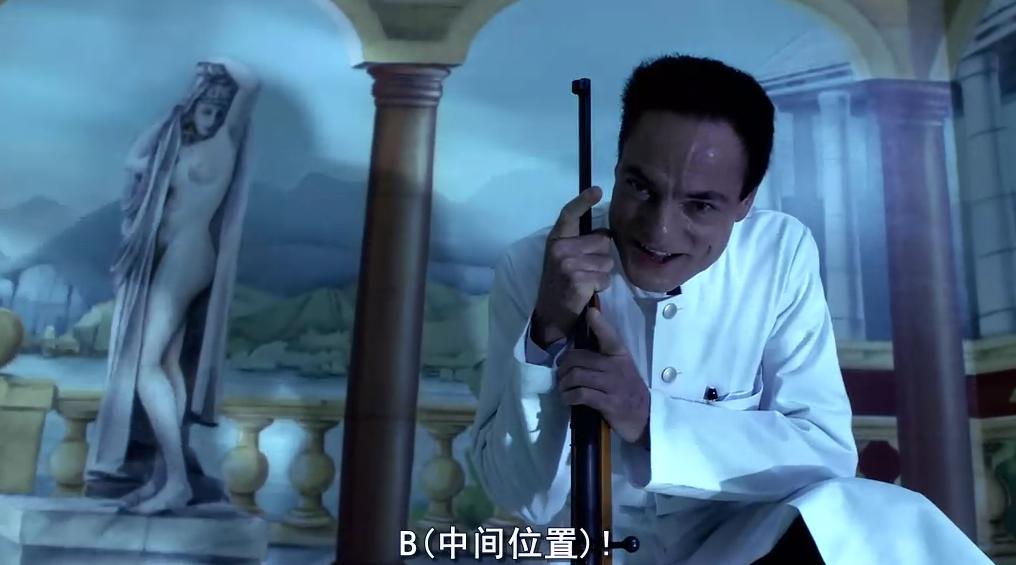 《人体蜈蚣系列》：从全彩到黑白默片重口味背后的荒诞剧情