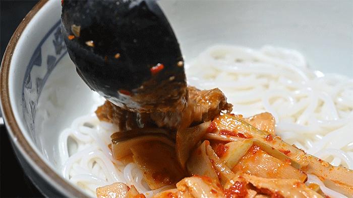 蒙自源米线团购全国通用双人套餐,蒙自源米线推荐