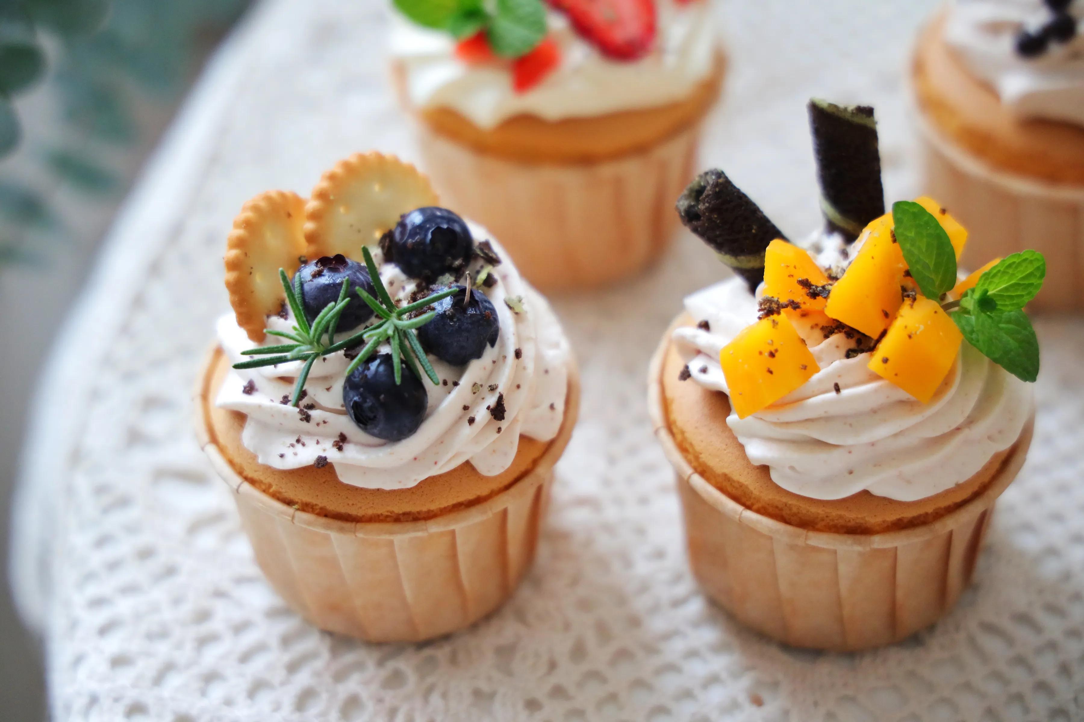 不回缩六寸戚风纸杯蛋糕,戚风蛋糕不塌陷不回缩不开裂