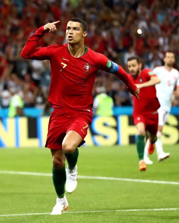 c罗爱打球,c罗爱穿什么鞋