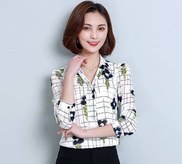 今冬必穿这4件上衣洋气炸了,今年最火复古上衣百搭气质