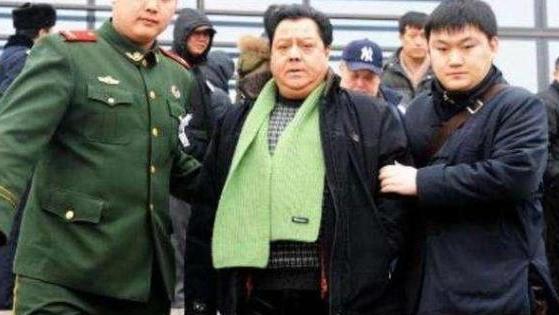 相声演员李金斗洗脚,李金斗案件始末视频