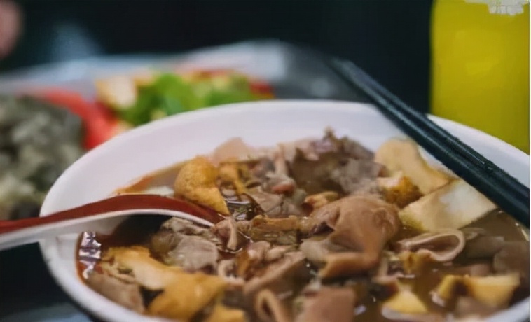 现在吃碗卤煮这么大罪过?竟和裹脚、黑奴挂钩了?北京人真难