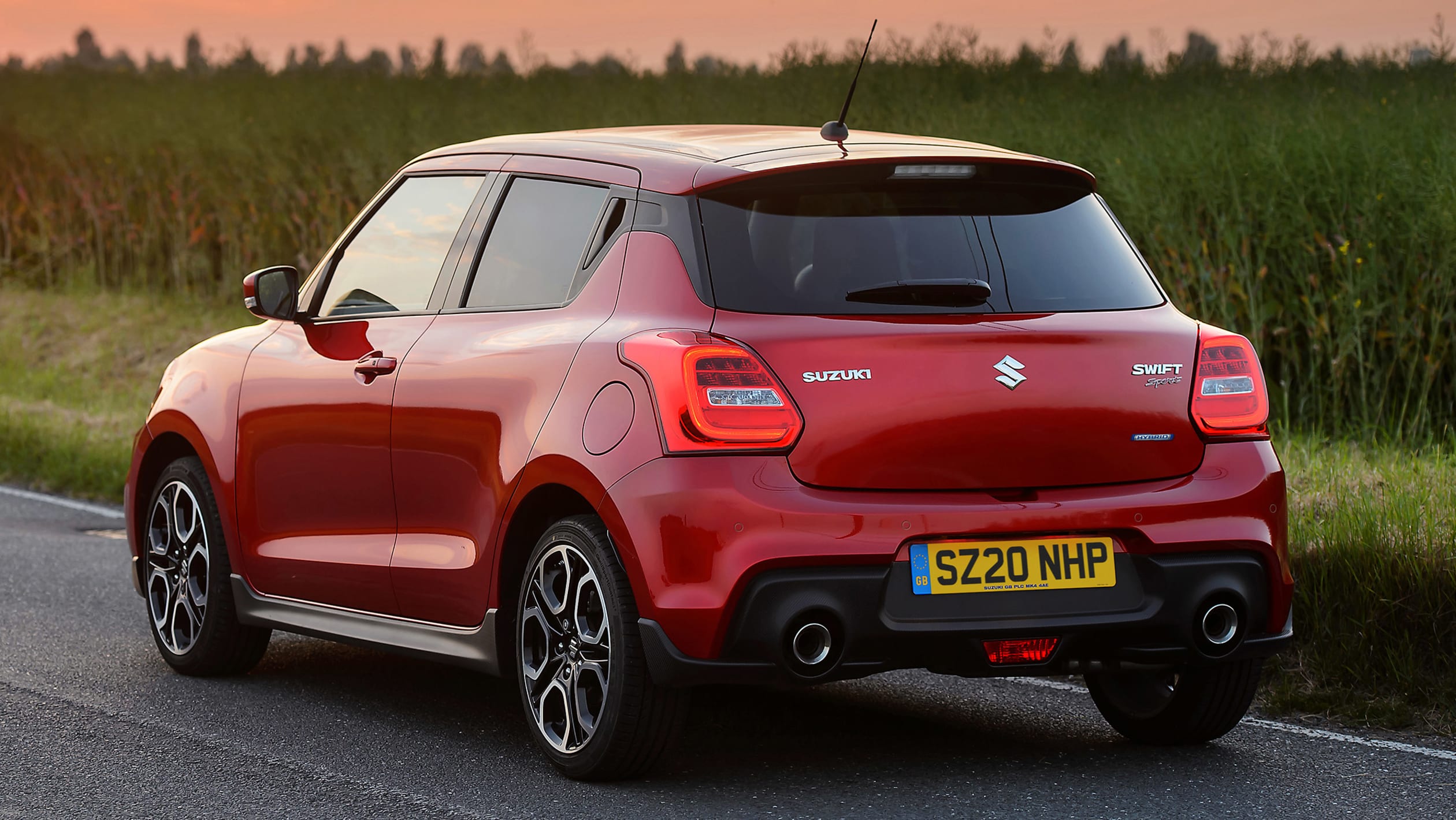 铃木速翼特2005款1.3自动五门版,铃木速翼特2014款1.6cvt