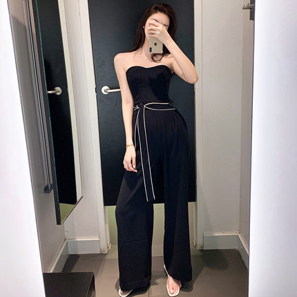 腿粗的你想变成超模吗?这种裤子一穿上,路人甲变C位!气场爆棚