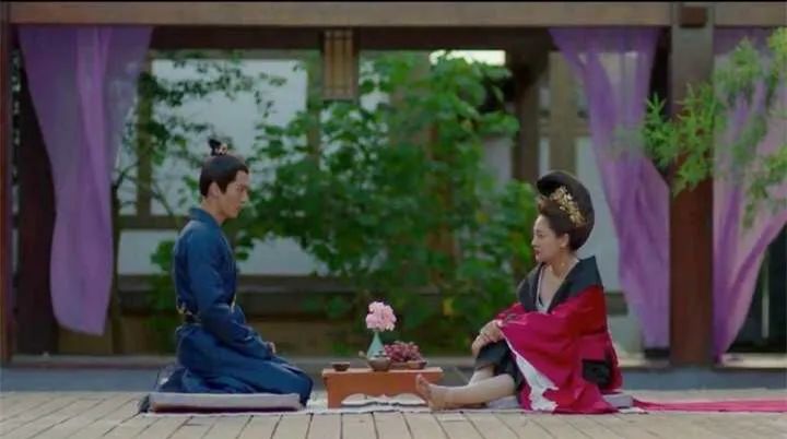 海岩之子执导的「太子妃升职记」，为何能用90万成本赚27亿点击量