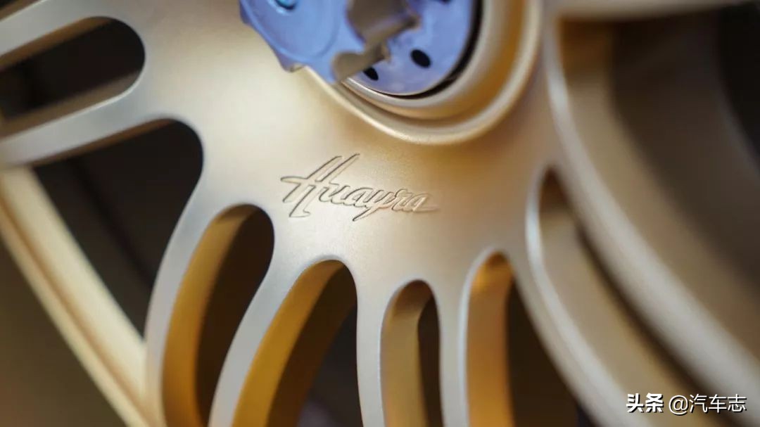 价值一亿的法拉利拉法,价值1亿元钱的白色法拉利拉法