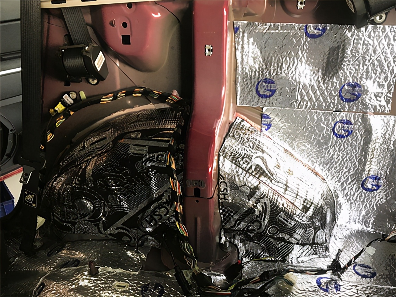 自由安静梅州车乐汇吉普自由光汽车改装STP隔音