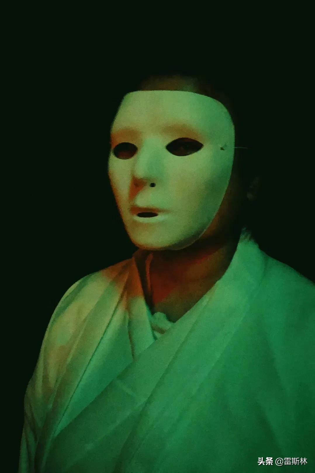 当一个人开始反复试探,当一个人开始频繁旅游