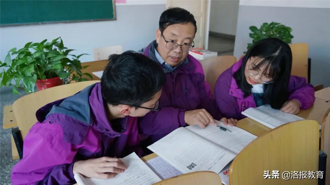 洛阳东方外国语学校高一三班,洛阳东方外国语学校2019届毕业照