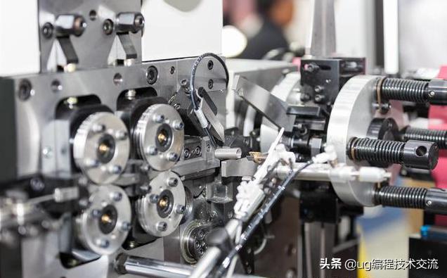 模具师傅最高多少工资,为什么模具工的工资那么高