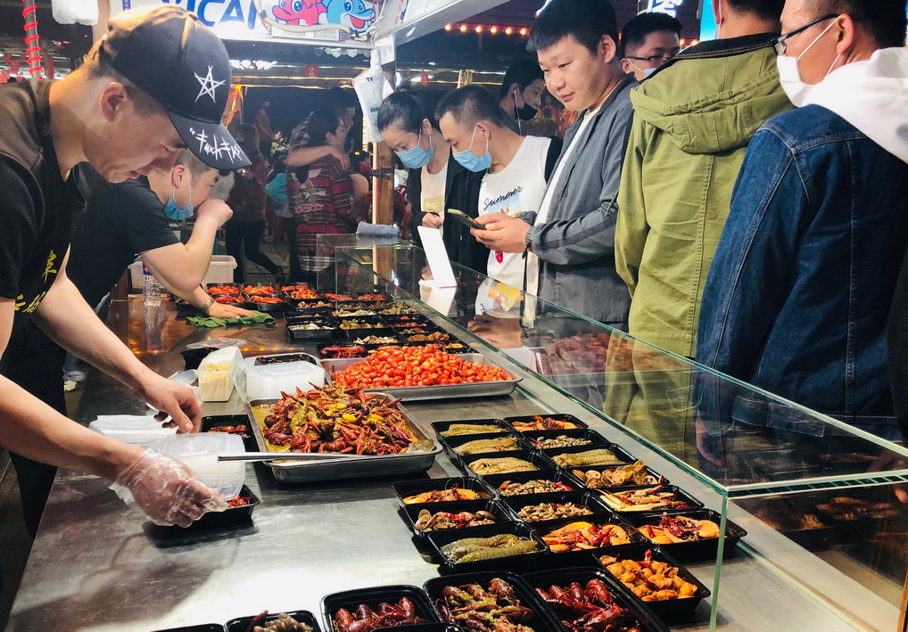 阜新夜市鱿鱼,阜新锅包肉夜市