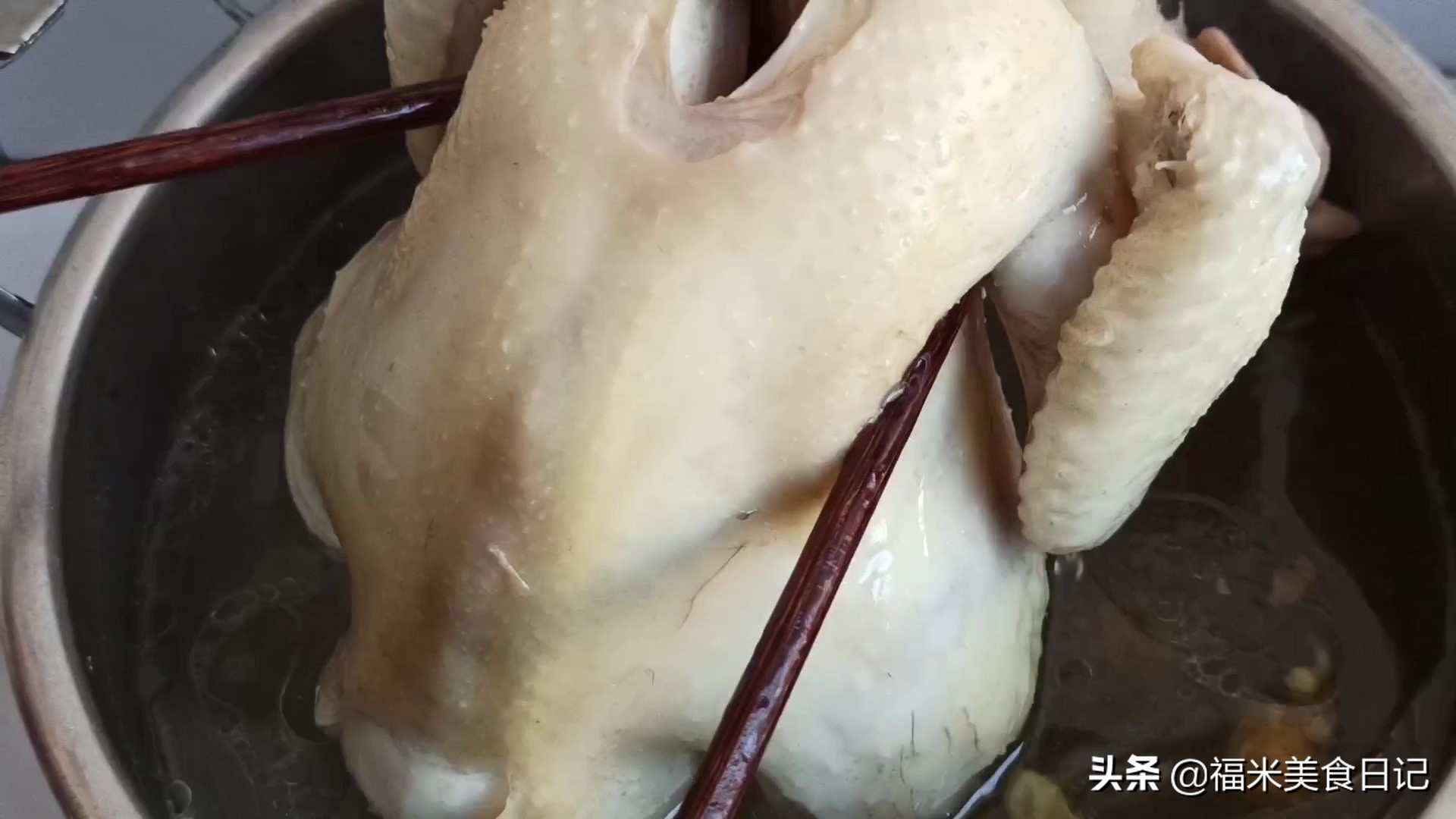 白切鸡浸鸡做法,广东正宗白切鸡浸熟法