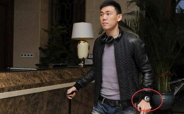 中国男足队员们的豪车,盘点中国各大男足豪宅