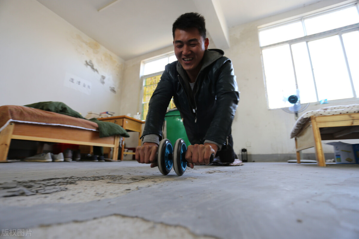 当兵去武装部报到需要准备什么,大学生当兵需要准备什么东西