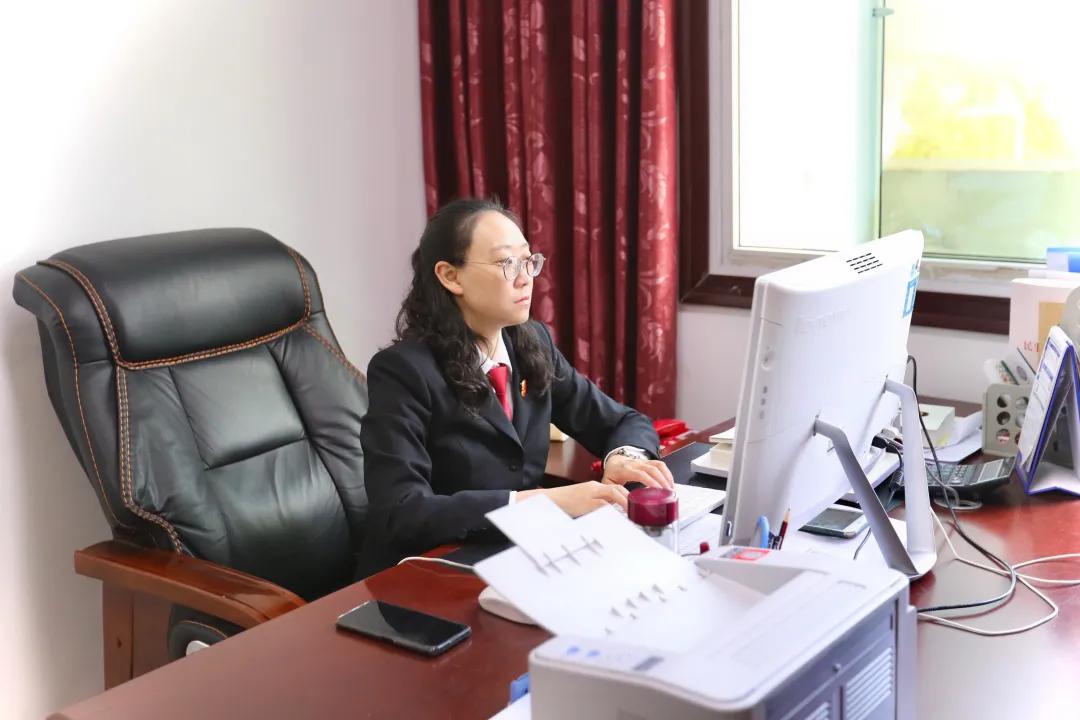 学习英模丨越西法院周婧：温情司法暖人心，带病守岗铸忠诚