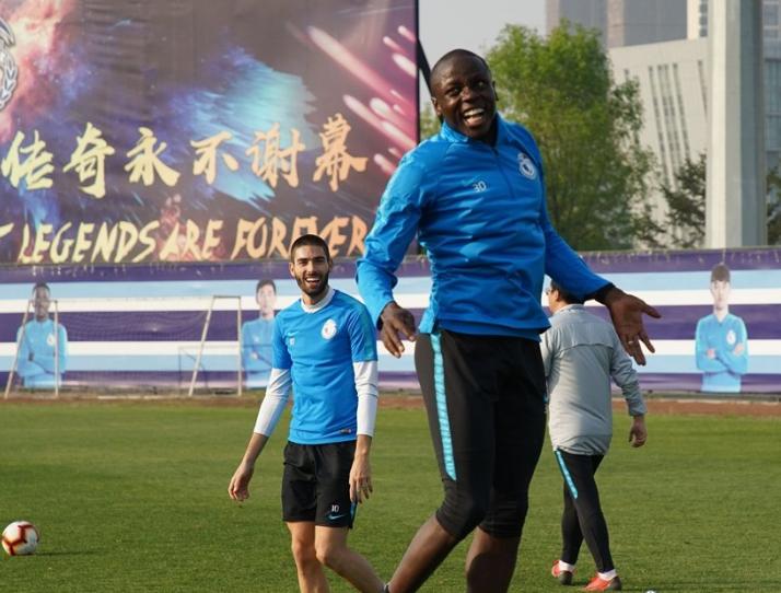 一方公开训练氛围欢快卡拉斯科：球队胜利高于一切