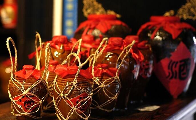 绍兴女儿红15度黄酒多少钱一坛,绍兴黄酒是哪个地方产的