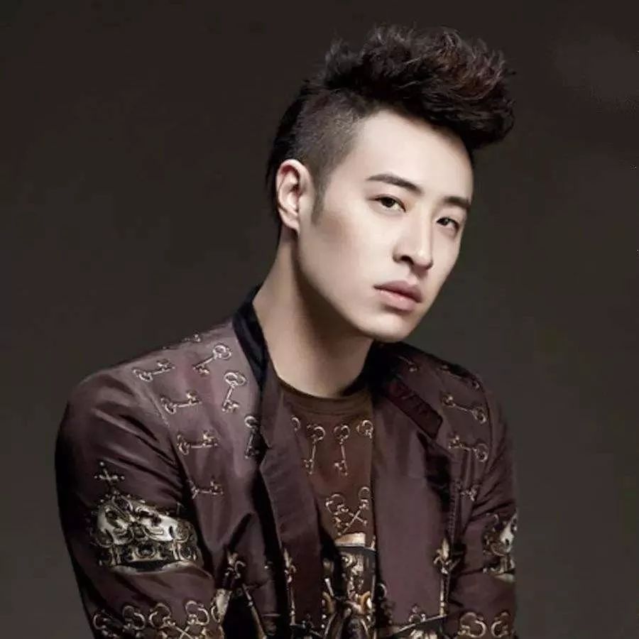 曾经和周杰伦齐名的男歌手,唯一和周杰伦齐名的女歌手