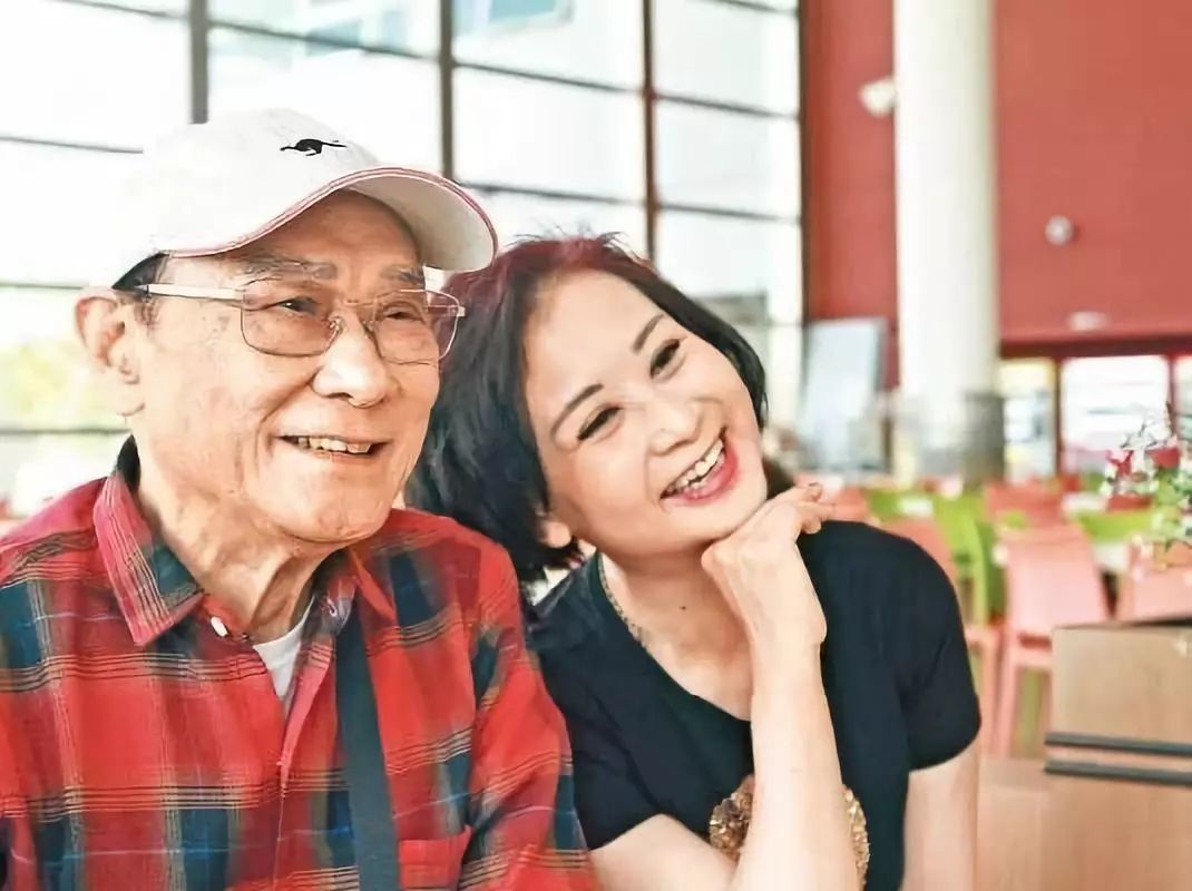 85岁tvb老戏骨身患疾病仍坚持工作,tvb71岁老戏骨患病