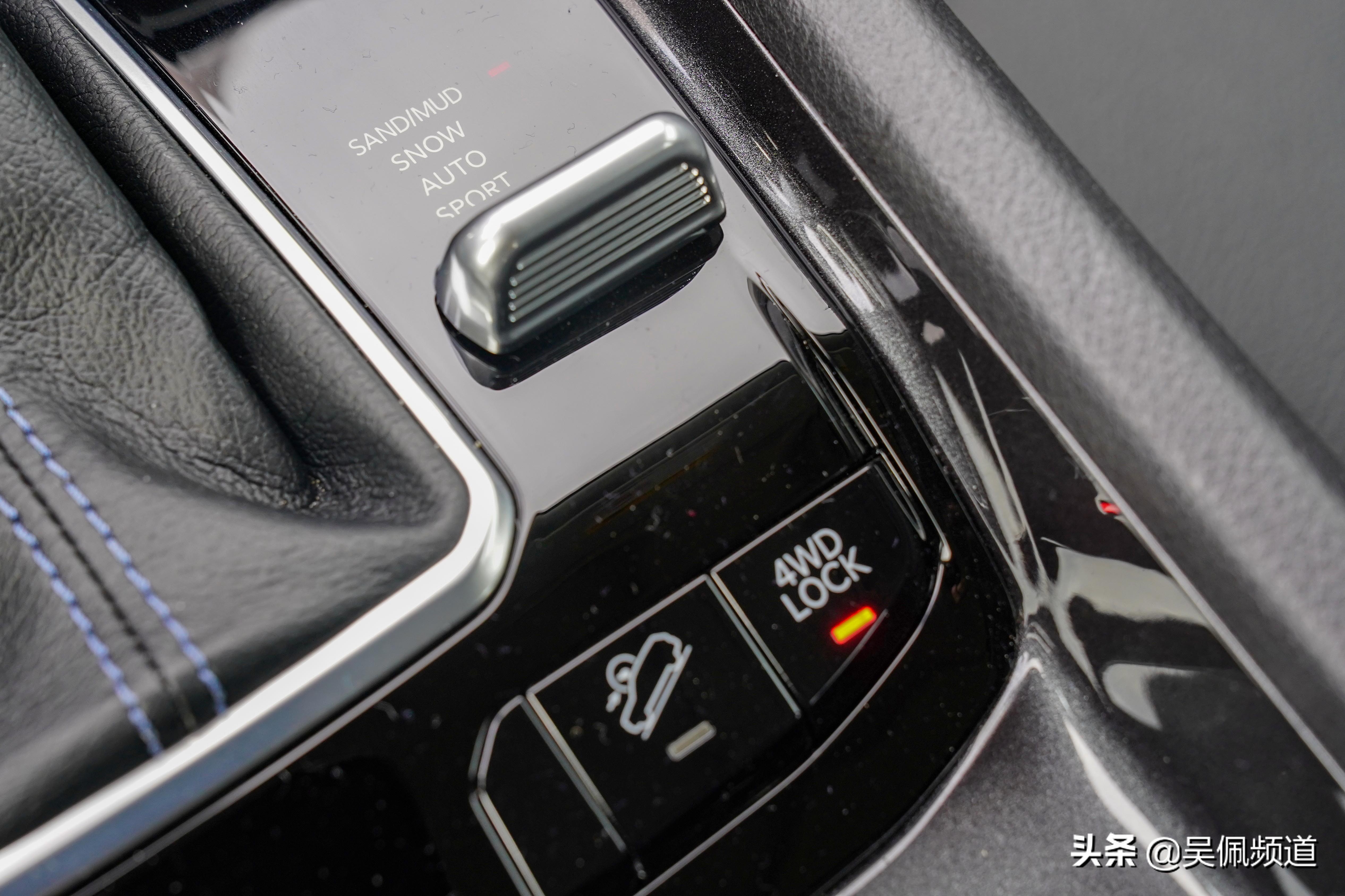 jeep指南者2020款四驱越野视频,2021款jeep指南者空间测评