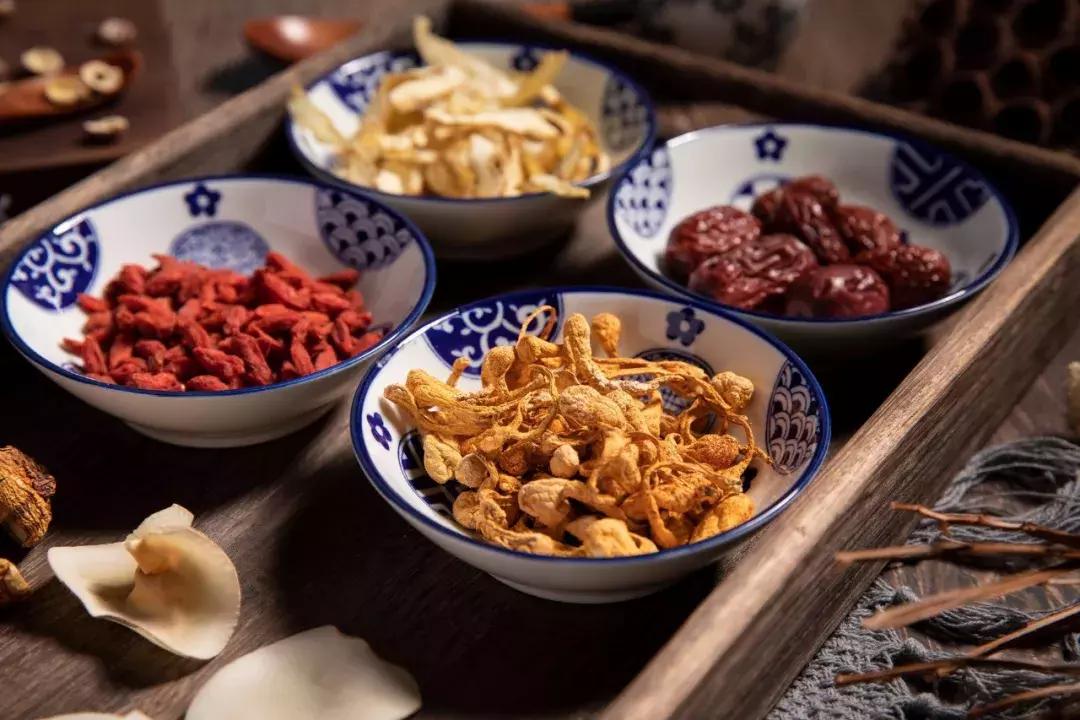 最伤肝的五种中药,最伤肝9类药一定有你常吃的