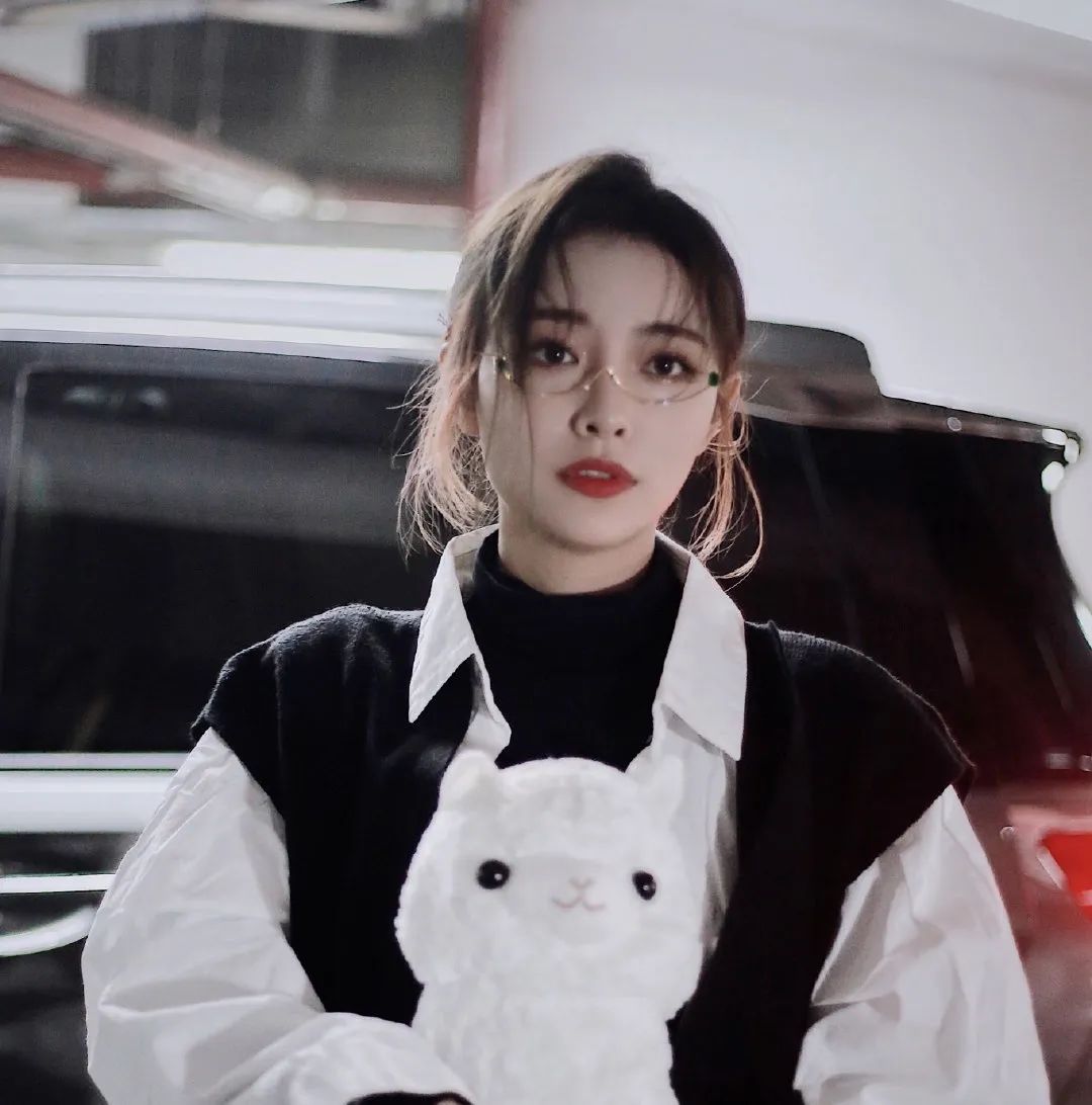 jennie甜酷风穿搭,jennie新造型lisa同款穿搭