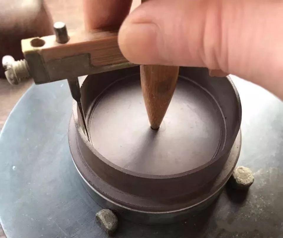 如何鉴别紫砂壶泥料优劣,正确认识紫砂瑕疵