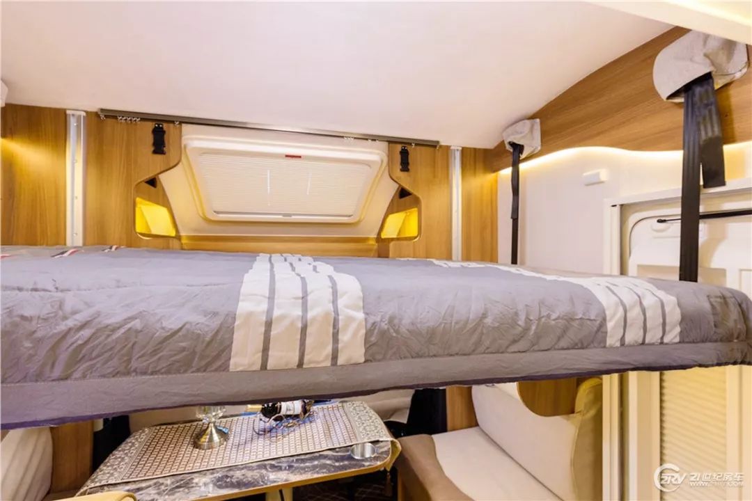 新款依维柯欧胜ad02后拓展房车,手动挡依维柯欧胜拓展房车大全