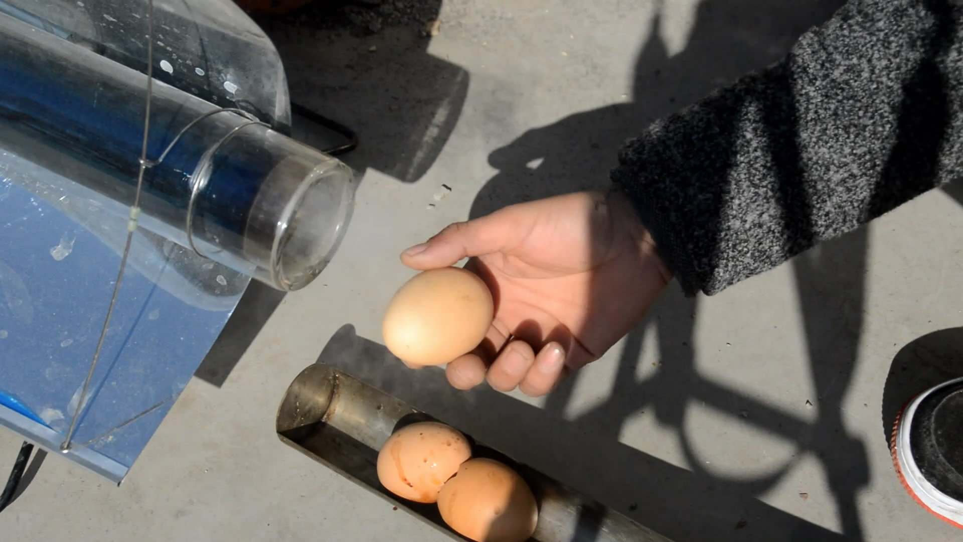 鍒╃敤澶槼鐑ら浮铔嬬殑鏂规硶,绉戞妧鍋氬嚭鏉ョ殑楦¤泲