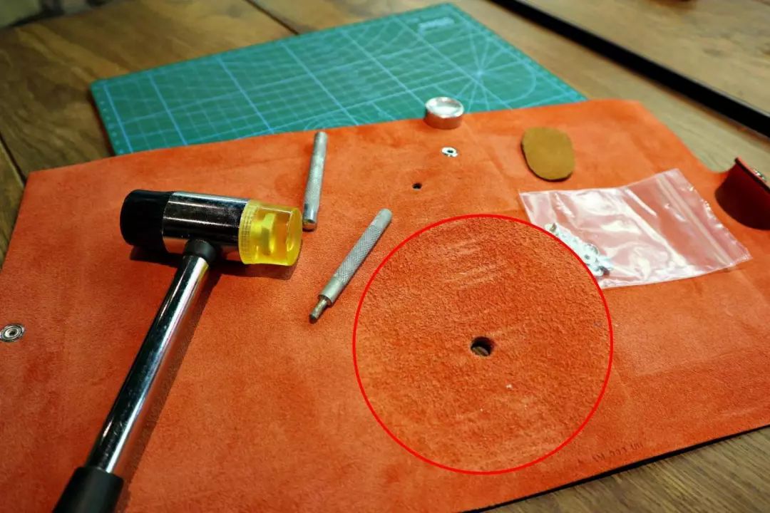 爱马仕皮包修复视频,修复爱马仕皮带扣