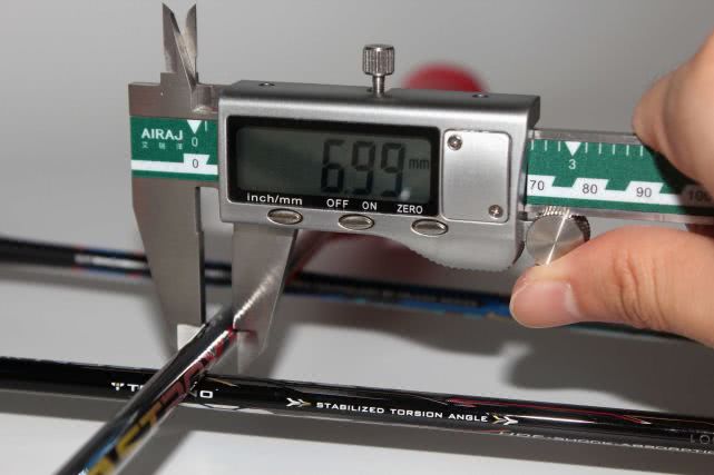 进攻型羽毛球拍推荐排行榜前十名,快速进攻高端羽毛球拍推荐